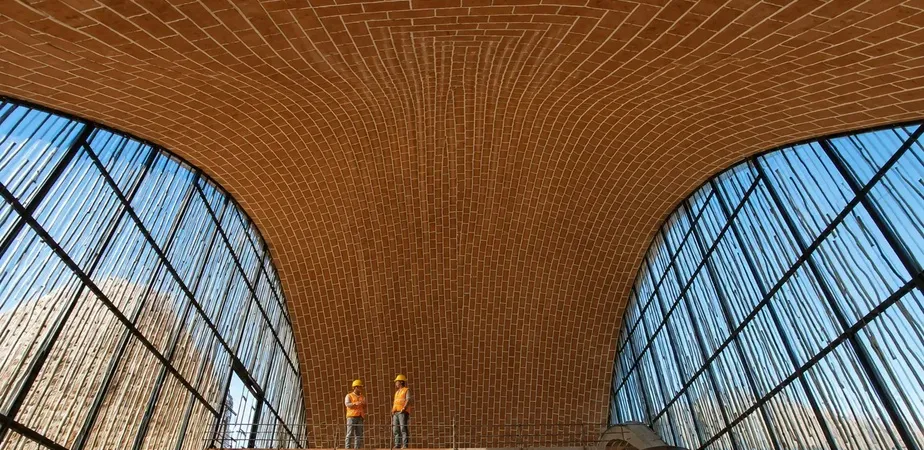 Modern architectural building showcasing innovative construction materials and contemporary design.