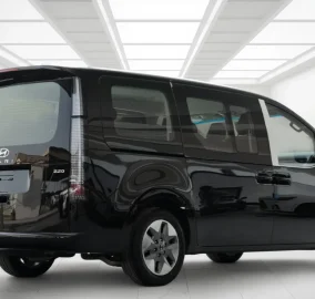 Hyundai Staria 11 Seater 2.2L 2025 Export from Dubai to Africa