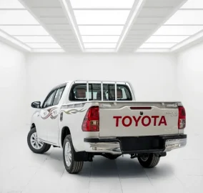 Toyota Hilux 2.7L Manual 2025 Exporting from Dubai to Africa