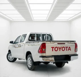 Toyota Hilux 4x2 2.7L Automatic 2025 Export from Dubai to Africa