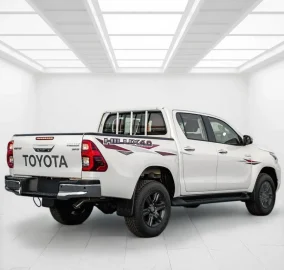 Toyota Hilux SR5 4.0L 2026 Export Dubai to Africa