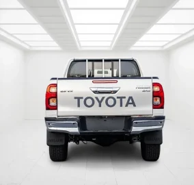 Toyota Hilux SR5 4.0L 2026 Export Dubai to Africa