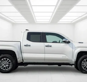 Toyota Tacoma Limited Hybrid 2.4L 2025 Exporting from Dubai to Africa